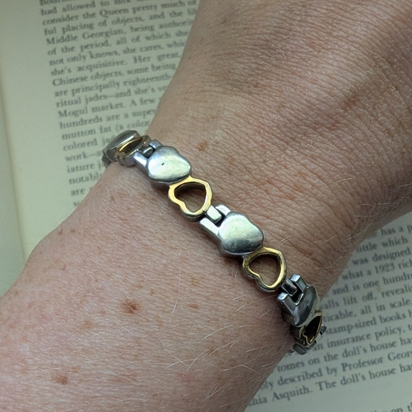 Elegant Two-Tone Heart Bracelet - Picture 1 of 5